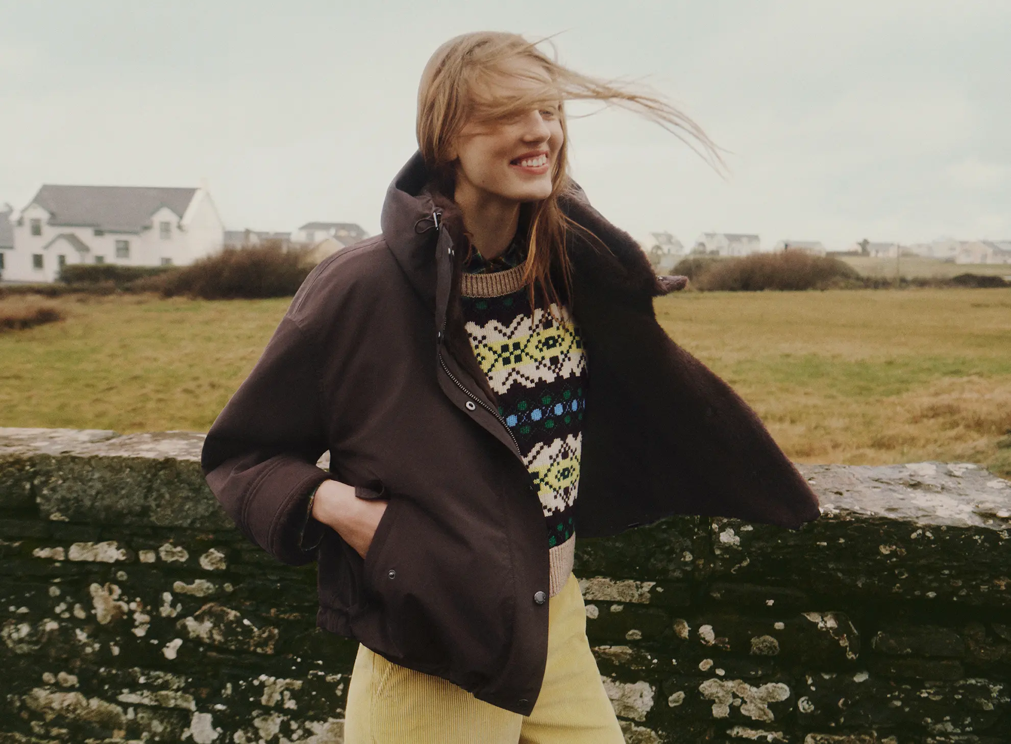 Weekend Max Mara woman outdoors